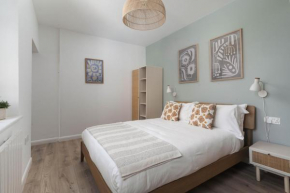 Contemporary First Floor Apartment Central Penzance